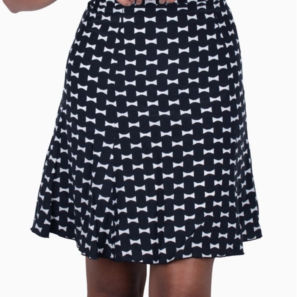 Elegant Black and White Patterned Skirt